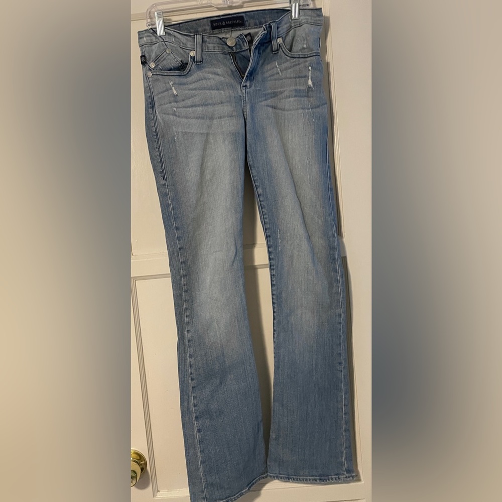 Rock & Republic Light Wash Distressed Jeans W/Rhinstones size 6M